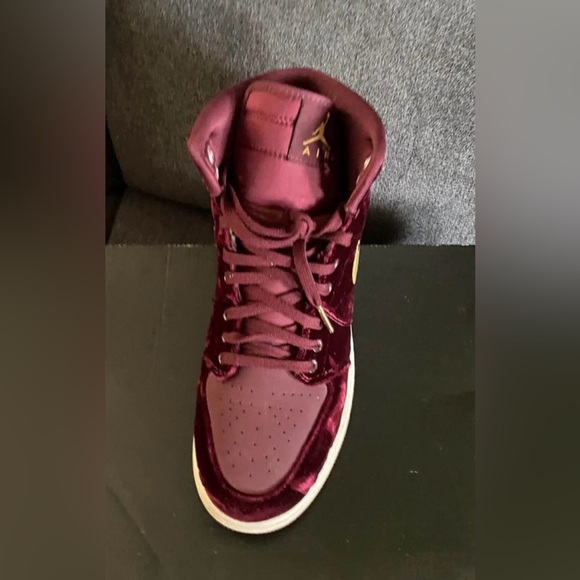 Air Jordan 1 Retro Heiress GG velvet - Picture 3 of 10